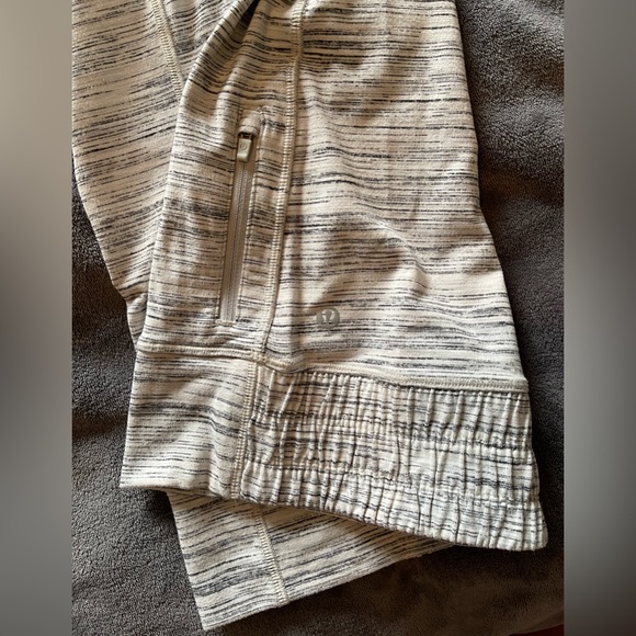 LULULEMON Hoodie - Picture 4 of 5